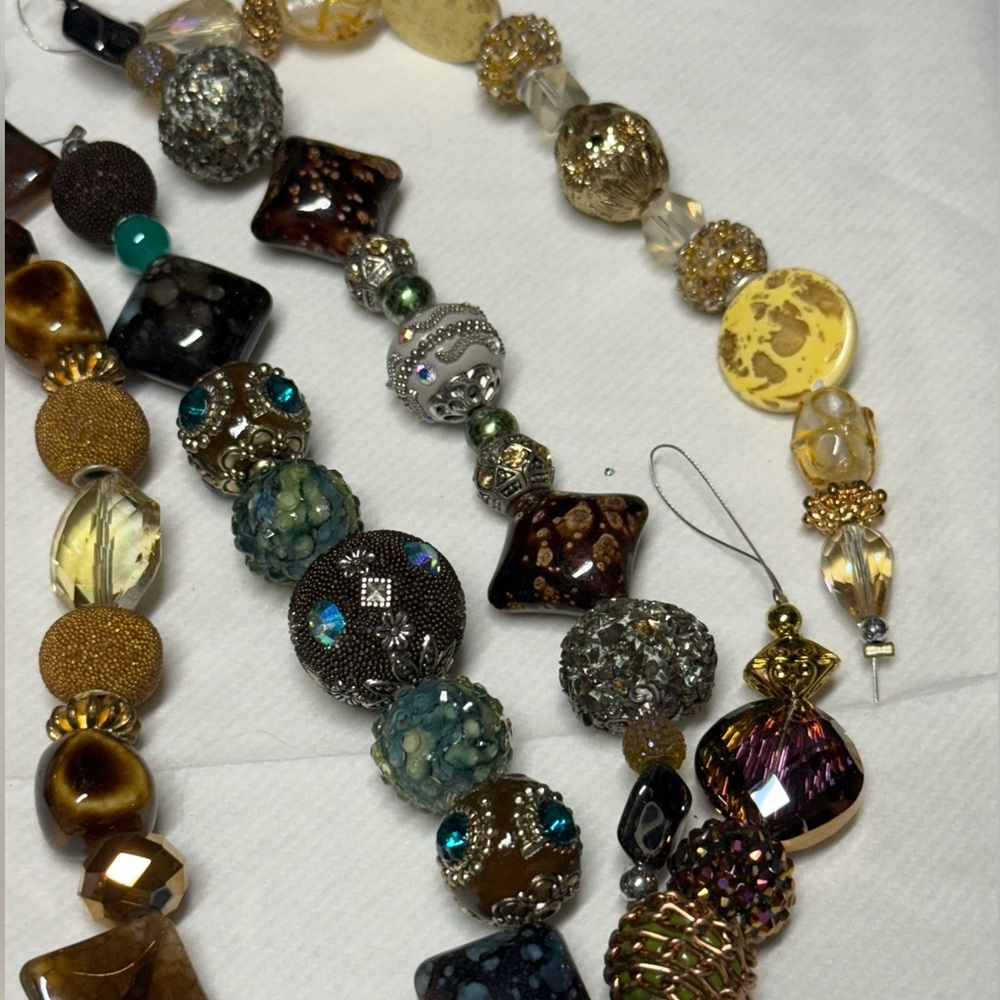 Beads Bundle NWOT Lot of 11 Strands of Assorted Jumbo Glass Metal Ceramic Beads - Picture 5 of 8
